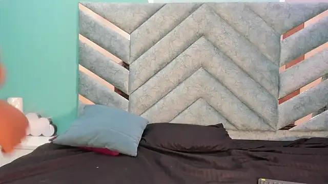 RaquelWalker — Bounicing tits 