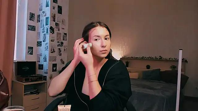 raviolly046 — eyes contact