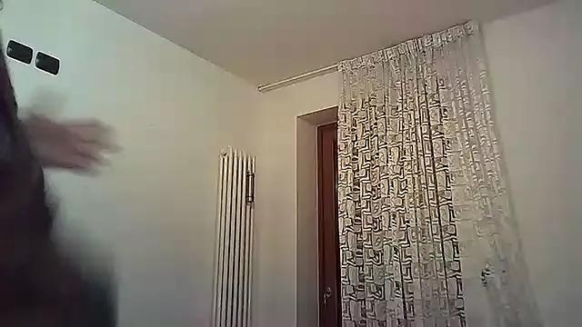 Regina_5 — Squirt time with orgasm