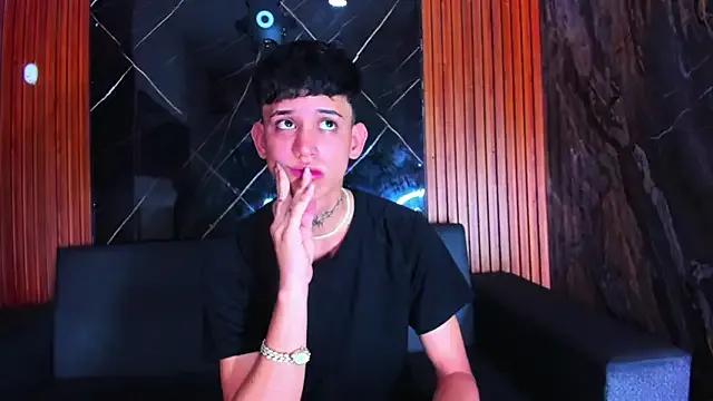 RickyMontes_ — completely naked 