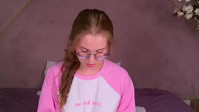 Freechat RileyMimicho on StripChat