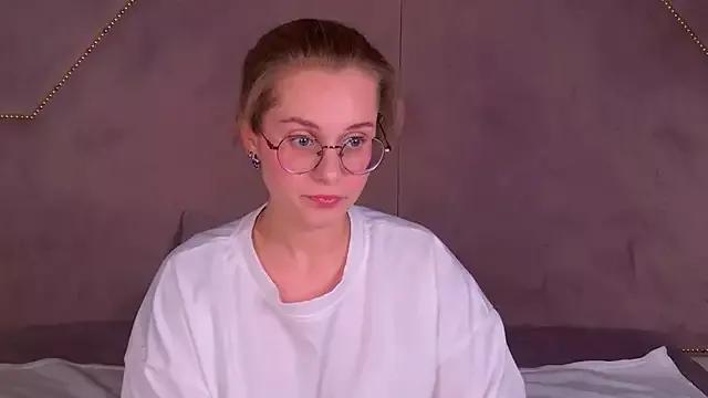 Freechat RileyMimicho on StripChat