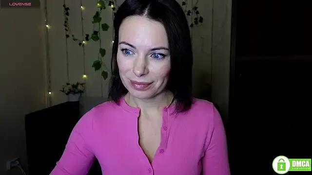 Rita_lovvylyou — naked shirt