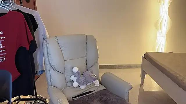Robin-o3 — Freechat on StripChat