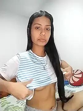 Rodriguez_Gabi — Flash tits