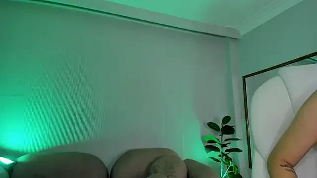 Rose_Jener — Freechat on StripChat