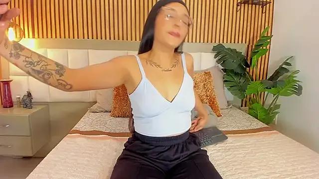 Roseaurora — SPREAD ASS