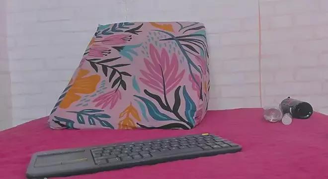 rosse_thompson11 on StripChat 
