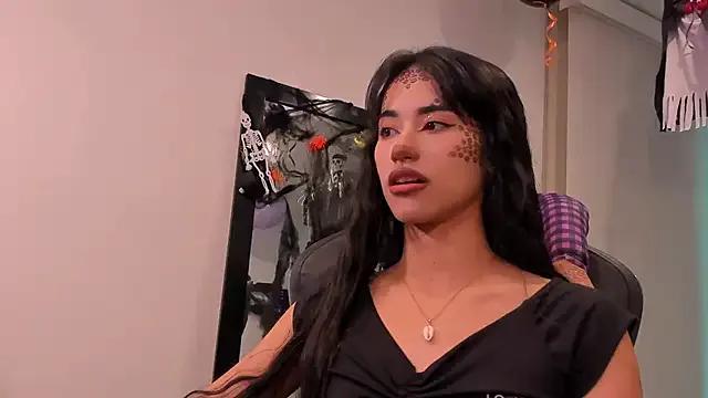 Rouse_Monroe — flash boobs