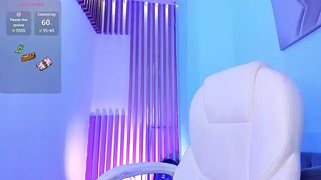 Freechat RoxanaBorns_ on StripChat