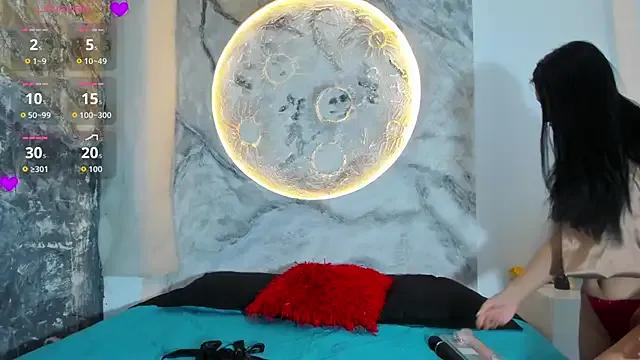 Freechat RoxanaBorns_ on StripChat