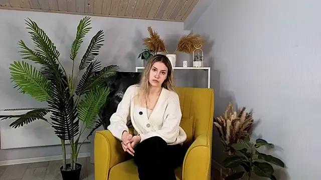 RoxaneDuperre — Sup guys , u'd like to know me ?
