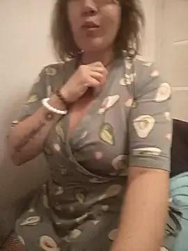 Freechat ROXOLANAA_SEXY on StripChat