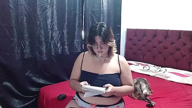 Roxy_f_w — naked sexy