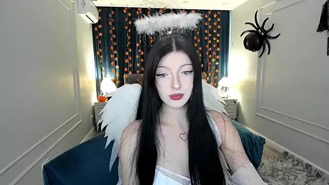 StripChat RoxyHopper is Freechat RoxyHopper — outfit change