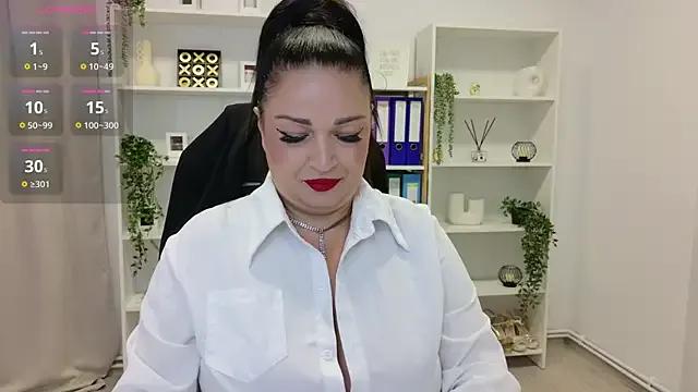 RubiHarper — Get dirty, hot, and messy on cam