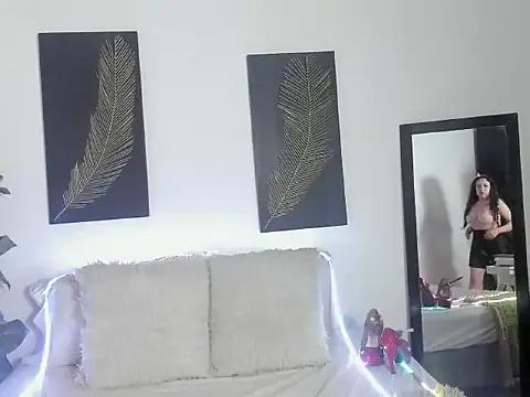 RubyStrong — Show Boobs