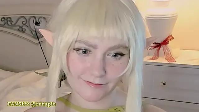 RuthMorse — MASTURBATION in panties with zoom