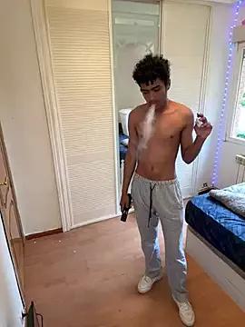 Freechat Ryan-hot on StripChat