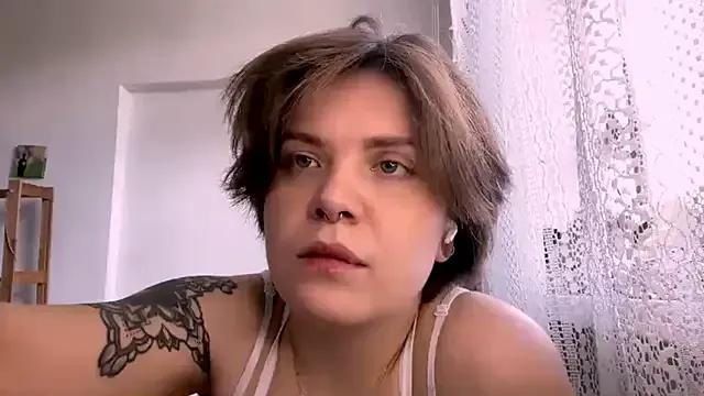 SabrinaFolts — bite my lips