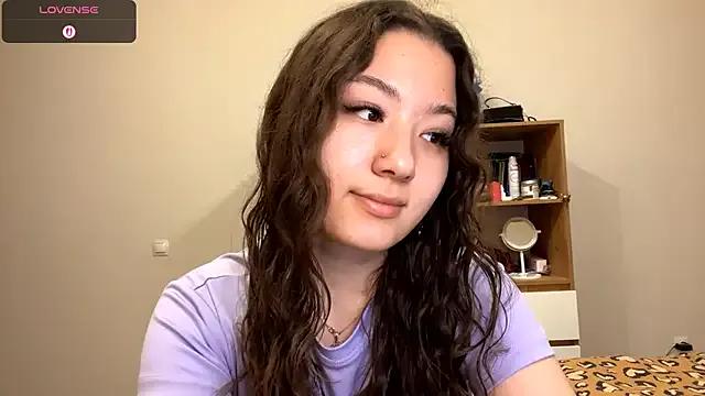 Sakuravice — twerk and shake ass