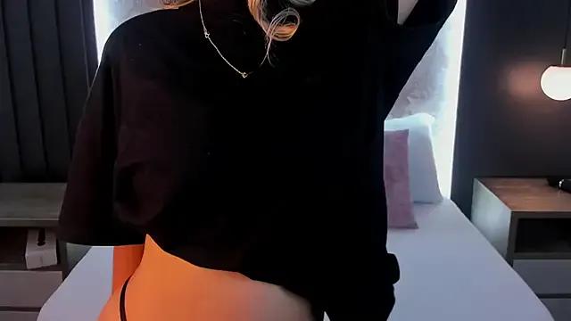 Freechat saliha_pinky on StripChat