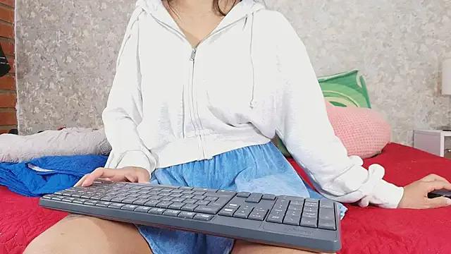 Freechat samanta_360 on StripChat