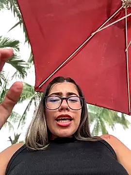 sara_calderon on StripChat 