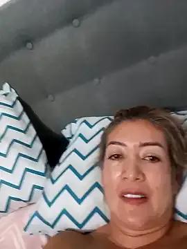 sara_peters_ — Show pussy