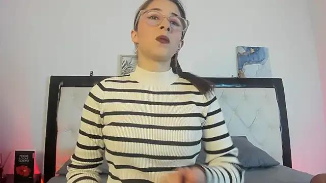 StripChat Sara_Roades is Freechat Sara_Roades — I change my dress for lingerie