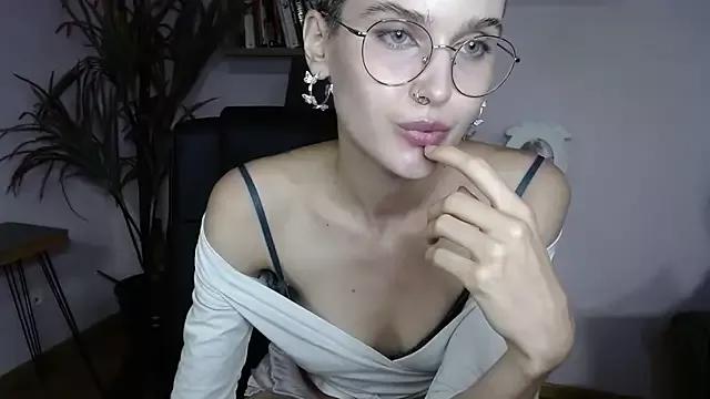 sarah_perfect on StripChat 