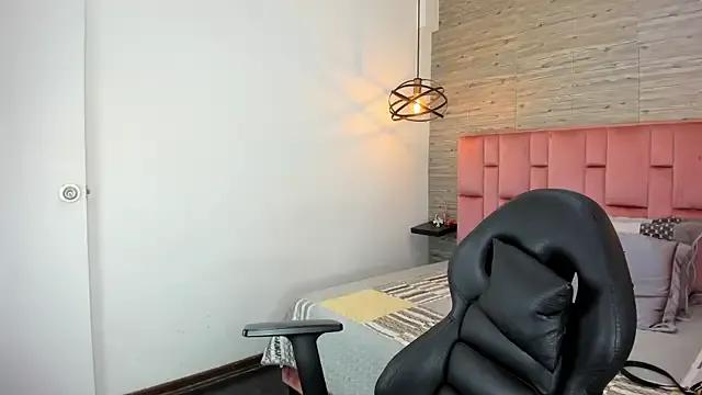 Freechat SarahDeyvis on StripChat