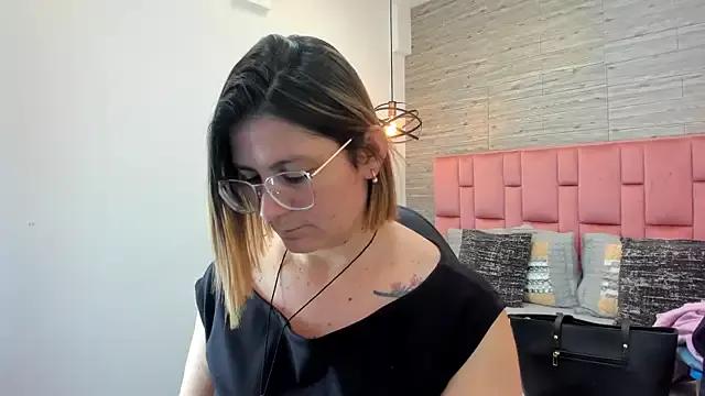 Freechat SarahDeyvis on StripChat