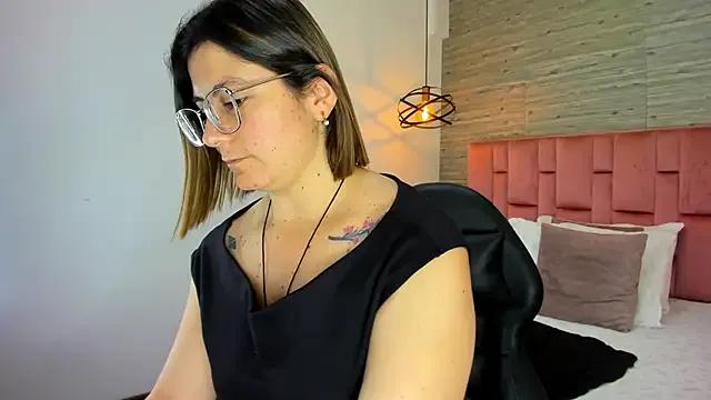 Freechat SarahDeyvis on StripChat
