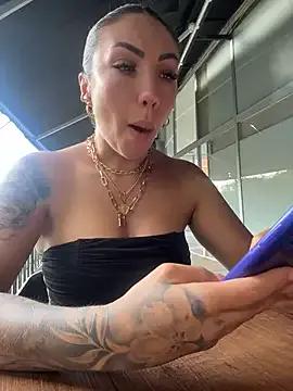 Sarahlove_90 — Rub clit