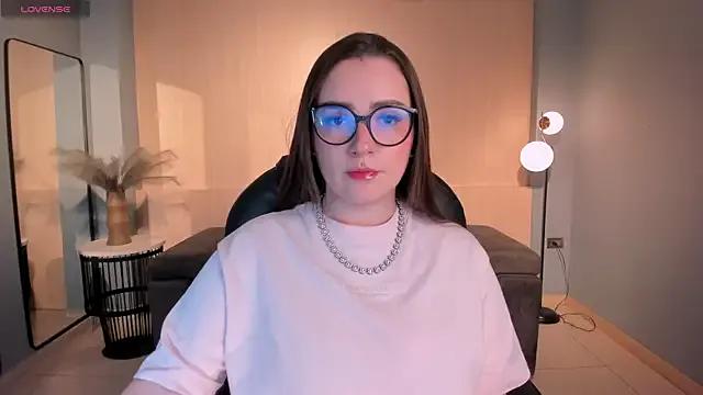 SarahRhodes_ on StripChat 