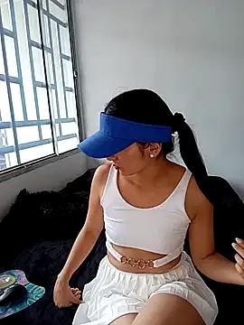 SaraMistick — Play boobs + spit 