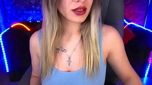 SashaBloom__ on StripChat 