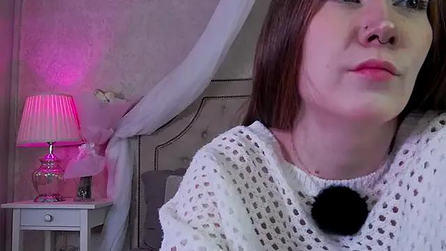 Freechat SashaMeow on StripChat