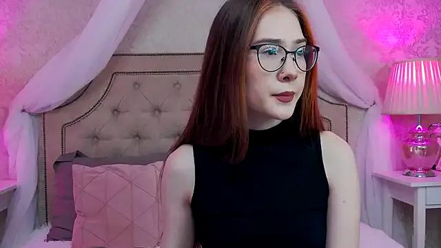 Freechat SashaMeow on StripChat
