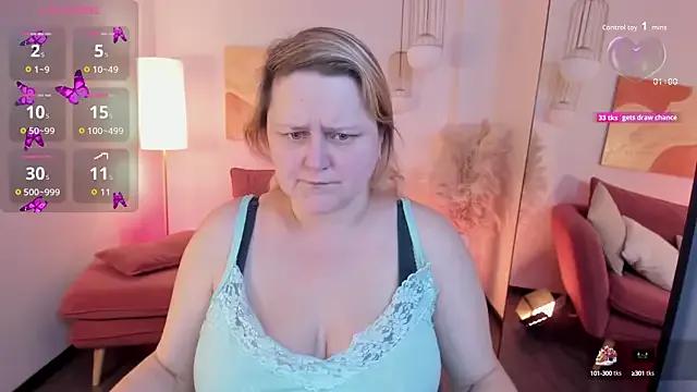 Freechat ScarlettSoft on StripChat