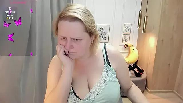Freechat ScarlettSoft on StripChat