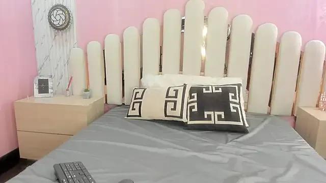 Freechat Selenecollins on StripChat