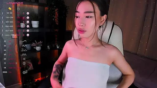 Freechat sensualily on StripChat