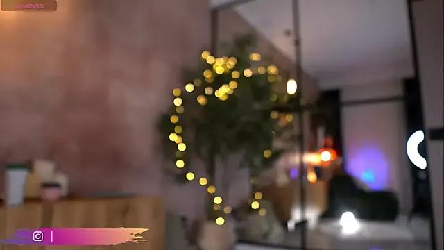 Freechat Serene_Sophiex on StripChat