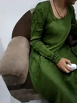 Servicegirl_499 — Freechat on StripChat