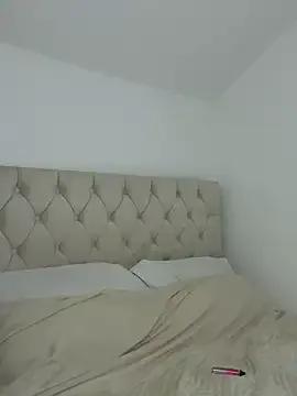 SexySaraxxoo — Bounce my boobies