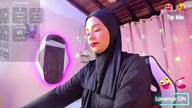 ShanaJamil —  SHOW TITS 