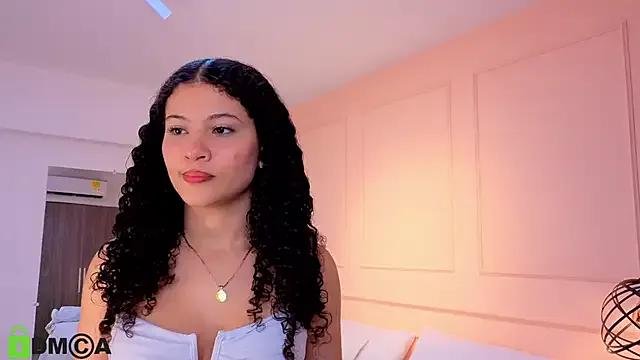 Freechat SHARONN____ on StripChat