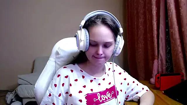 StripChat SharybbFace is Freechat SharybbFace — Take off my T-Shirt